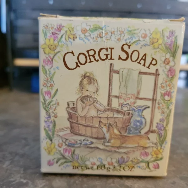 crabtree evelyn corgi soap london 2.1oz children's soap